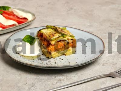 Moussaka su bazilikais pagrindine nuotrauka