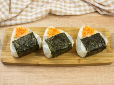 Onigiri su sūriu ir sriracha padažu Žingsnis 2