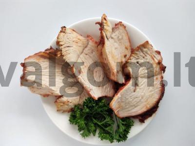 Aromatinga ir švelni vištienos krūtinėlė pomidorų padaže pagrindine nuotrauka
