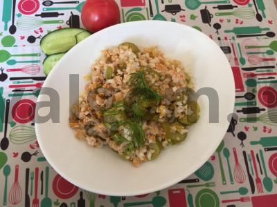 Cukinijos su malta vištiena, morkomis, svogūnais, ožragėmis, pomidorų pasta ir ryžiais pagrindine nuotrauka