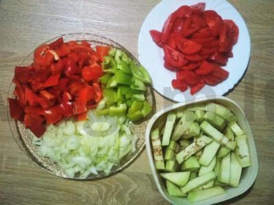 Aštrios ir spalvingos daržovės su kiaulienos nugarine Žingsnis 2