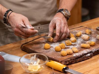 Kepti moliūgų ir bulvių gnocchi su baña cauda padažu ir parmezano padažu Žingsnis 4