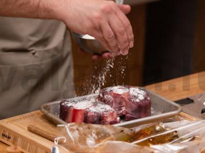 Ossobuco su keptomis daržovėmis ir gremolata Žingsnis 1