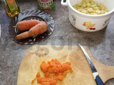 Vinaigrette su šaltais marinuotais agurkais Žingsnis 1