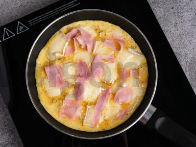 Omletas su brie sūriu ir obuoliais Žingsnis 6