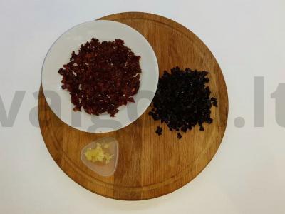 Aromatinga salsa su raudonėliais Žingsnis 2