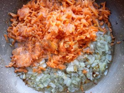 Aromatingi makaronai su kepenimis Žingsnis 1