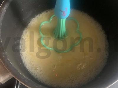Dovanų tortas su švelniu kremu Žingsnis 1