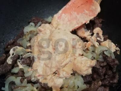 Jautienos stroganoff su jautienos nugarine Žingsnis 5