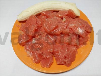 Moliūgų kokteilis su greipfrutais ir bananais Žingsnis 1