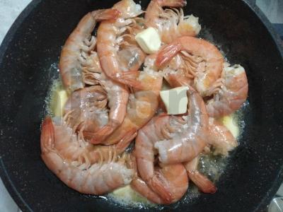 Aštrios krevetės su česnakais Žingsnis 1