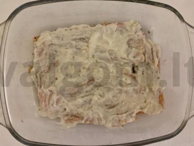 Kepta rausvoji lašiša su sūriu ir pomidorais Žingsnis 1