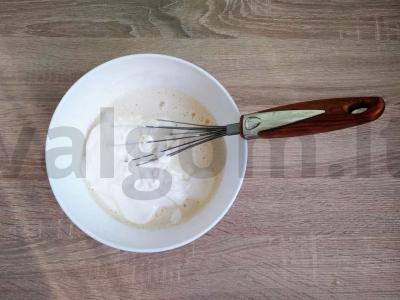 Oro bananų ir grietinės pyragas Žingsnis 3