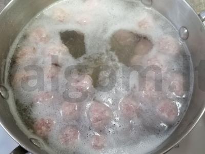 Naminė sriuba su mėsos kukuliais ir makaronais Žingsnis 2