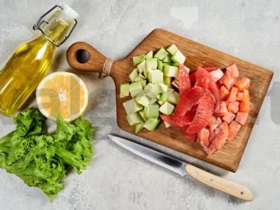 Avokadų salotos su greipfrutais Žingsnis 1