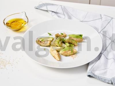Avokadas su sojų padažu pagrindine nuotrauka