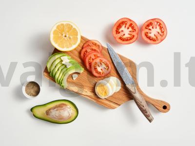 Sumuštiniai su avokadu ir šprotais Žingsnis 1