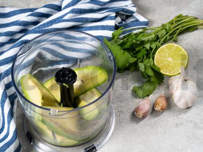 Avokadų padažas su kalendromis Žingsnis 1