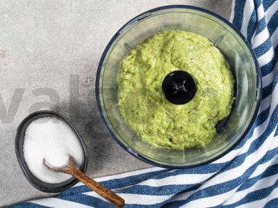 Avokadų padažas su kalendromis Žingsnis 2