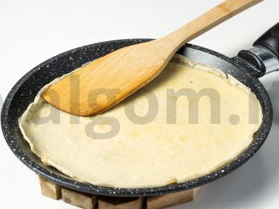 Blyneliai su avokadų įdaru Žingsnis 3