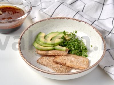 Avokadų salotos su tofu Žingsnis 2