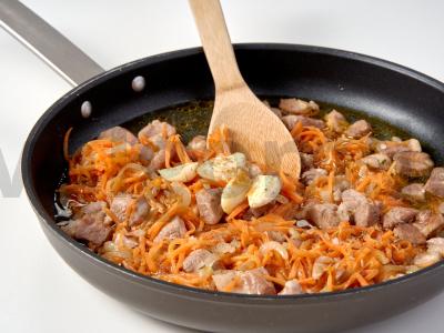 Bulgur kiaulienos plovas Žingsnis 2