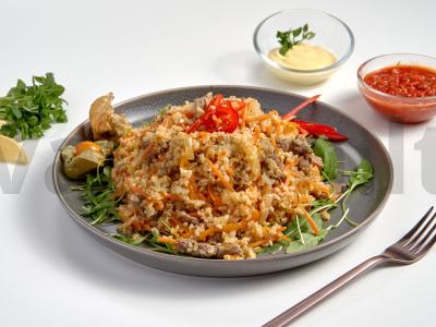 Bulgur plovas su jautiena keptuvėje pagrindine nuotrauka