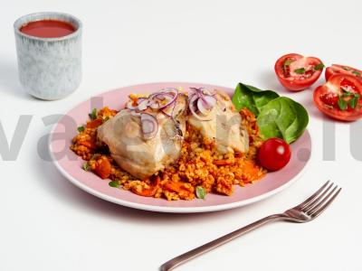 Bulgur rankovėje pagrindine nuotrauka