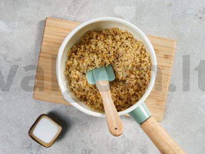 Bulgur su špinatais Žingsnis 1