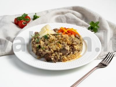 Bulgur su kepenimis pagrindine nuotrauka