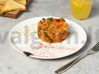 Bulgur su pomidorų pasta pagrindine nuotrauka