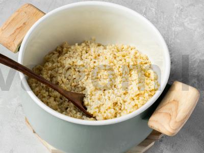 Bulgur su kiaušiniais Žingsnis 1