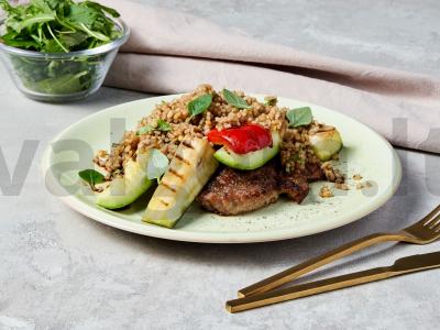 Bulgur su keptomis daržovėmis pagrindine nuotrauka