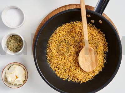 Bulgur su sviestu Žingsnis 1