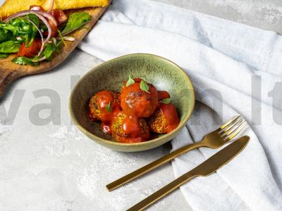 Bulgur mėsos kukuliai su pomidorų padažu pagrindine nuotrauka