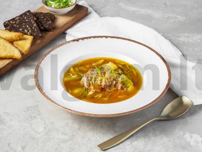 Bulgur sriuba su konservuota žuvimi pagrindine nuotrauka