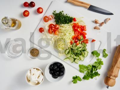 Graikiškų kopūstų salotos Žingsnis 1