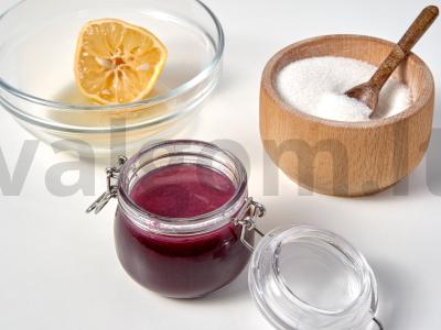 Žiemai skirtos mėlynės su cukrumi ir citrinos sultimis Žingsnis 2