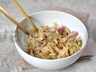 Dietinės tuno salotos Žingsnis 2