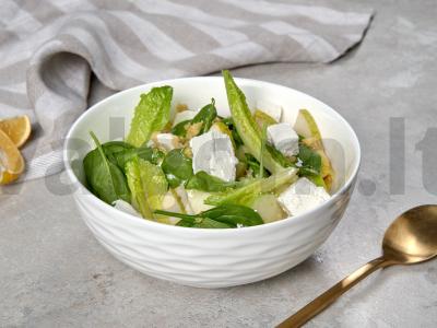 Klasikinės dietinės salotos pagrindine nuotrauka
