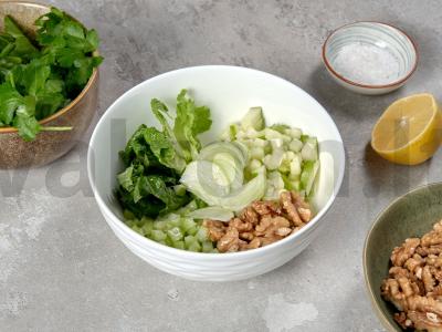 Dietinės kalakutienos salotos Žingsnis 2
