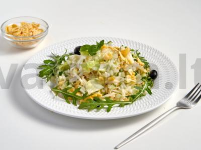 Dietinės salotos greitoms salotoms pagrindine nuotrauka