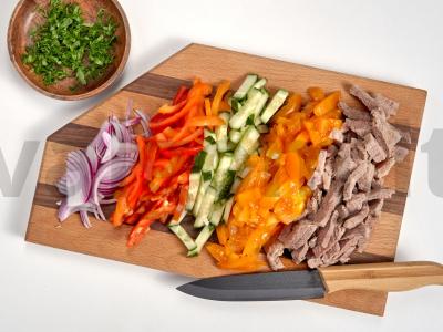 Dietinės jautienos salotos Žingsnis 1