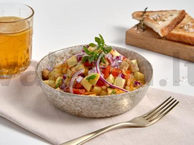 Dietinės žuvies salotos pagrindine nuotrauka