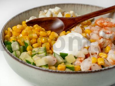 Dietinės jūros gėrybių salotos Žingsnis 2