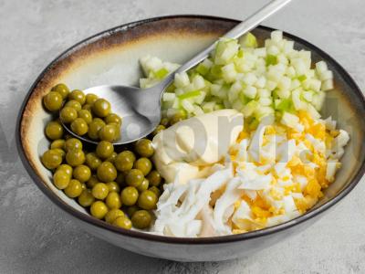 Salotos su kalmarais ir obuoliais Žingsnis 2