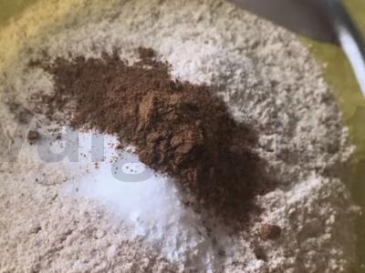 Galetės su slyvomis ir figomis Žingsnis 2