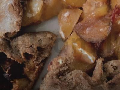 Galetės su slyvomis ir figomis pagrindine nuotrauka