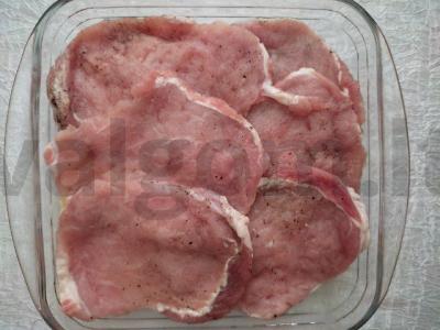 Sultinga mėsa, kepta su pomidorais ir sūriu Žingsnis 2