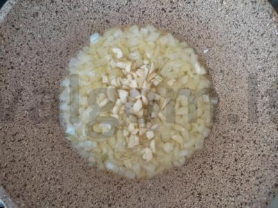 Jambalaya su jūros gėrybėmis Žingsnis 1